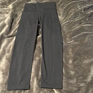Ashy Bines black capri leggings